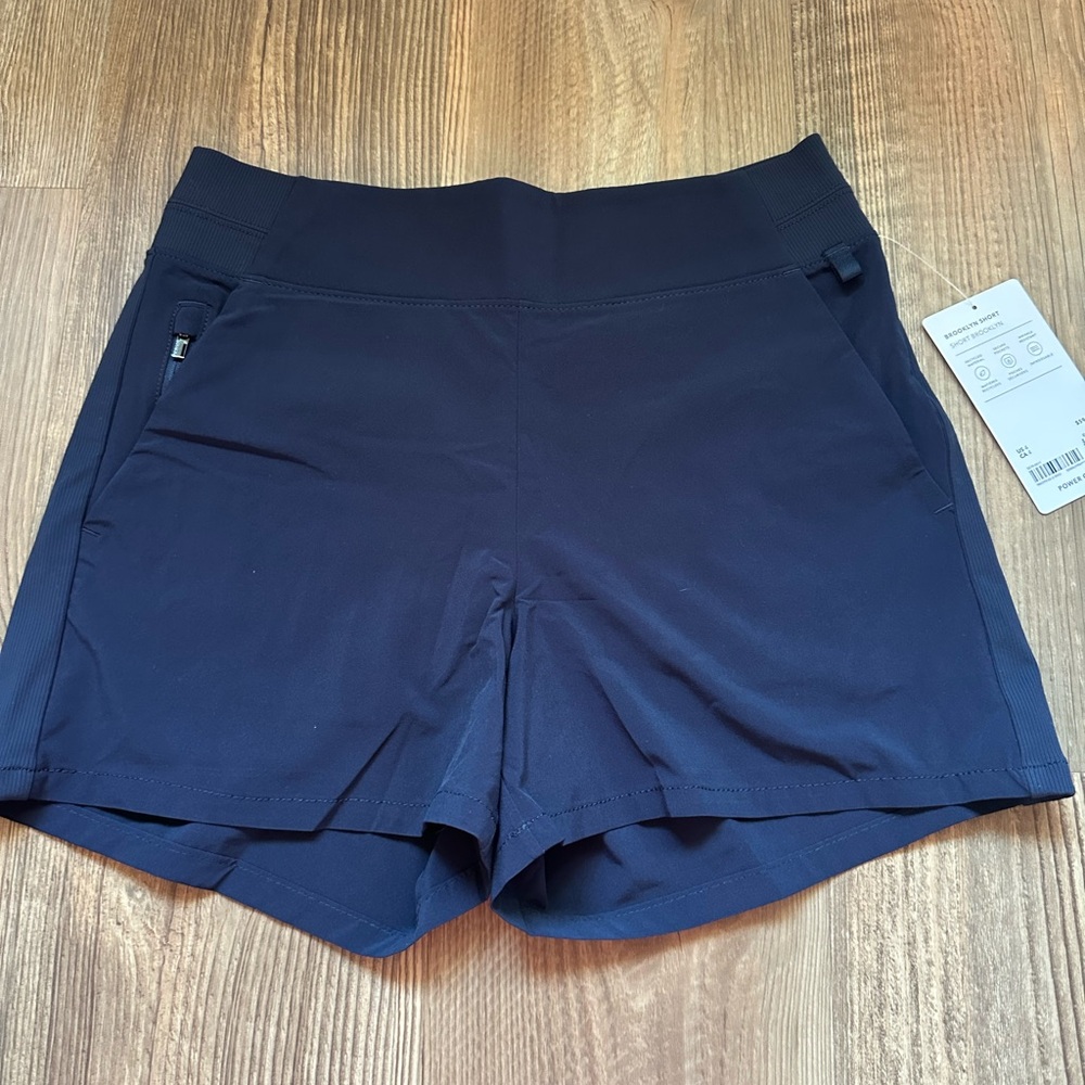 Athleta women’s size 4 Brooklyn shorts NWT